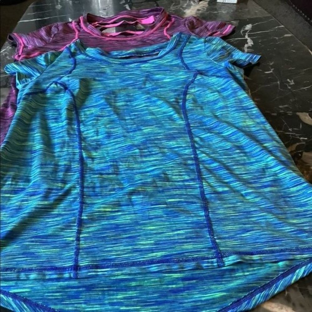 Pair of 2 colorful xersion strap tank tops size m